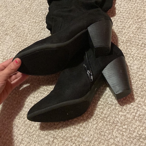 $5 ADD ON Black Short Heeled Slouchy Boots - Picture 4 of 5